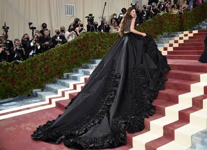 Así de largo era el vestido by Givenchy de Kendall Jenner