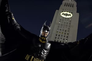 Así encendieron la Batiseñal en los Ángeles