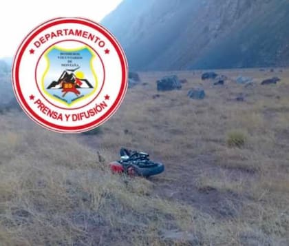 Así encontraron la moto de Di Fabio en al zona de Alta Montaña. Fuente foto Mendoza Post