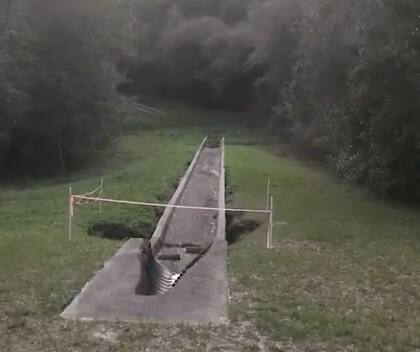 Así es como comenzó a abrirse el socavón, que originalmente era un desagüe