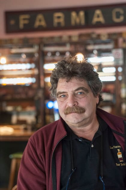 Fernando Vidal, dueño de La Farmacia