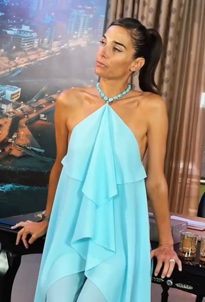 Así es el conjunto crepe de seda natural que lució Juana en su segundo programa desde Mar del Plata