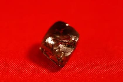 Así es el diamante que volvió millonario al pequeño de 14 años