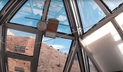 Así es el interior del laboratorio del Monte Everest