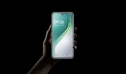 Así es el nuevo Tecno Camon 40 Pro, que llega a la Argentina a mitad de año