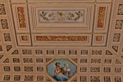 El Teatro del Libertador es monumento nacional desde los años 90; fue construido hace 127 años por el italiano Francesco Tamburini (responsable del segundo proyecto del Colón y de la Casa Rosada)