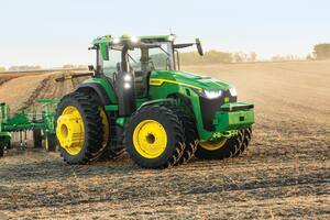 John Deere presentó un tractor autónomo