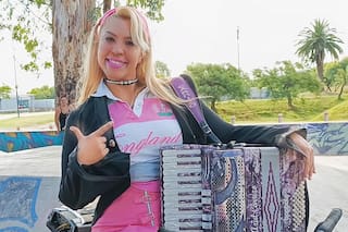 Se hizo conocida en Gran Hermano por "fugarse" de la casa y hoy triunfa en la música tropical