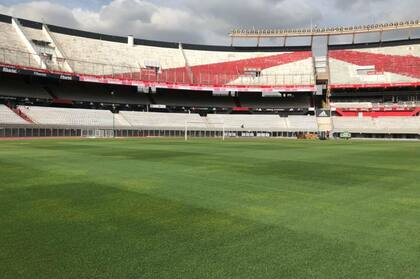 El Monumental, vacío. River fue el primer equipo que se blindó por la pandemia, pero cuyo entrenador, Marcelo Gallardo, protestó por la falta de precisiones con respecto al futuro. El club retomará su participación en la Libertadores en la semana del 15 de septiembre.