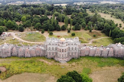 Así está hoy la mansión abandonada que los vecinos apodan "La casa fantasma de Sussex"