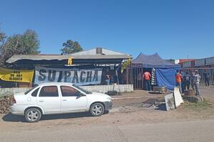 Despidieron empleados de una histórica láctea y en su pueblo realizaron una multitudinaria marcha