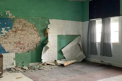 Así estaba una de las aulas que convirtieron en un salón