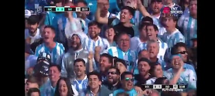 Así festejó la hinchada de Racing el gol de Independiente a Boca