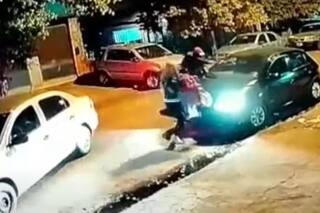 Un niño de 3 años quedó en el medio de un robo cuando salía de la casa de su abuela