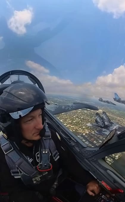 Así fue la entrada del Ghost Squadron al Fort Lauderdale Air Show