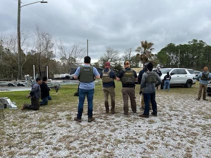 Así fue la redada del ICE en un lugar de trabajo en Mississippi