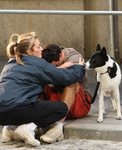 Así fue reflejado en la serie "Love Story: John F. Kennedy Jr. y Carolyn Bessette" con Paul Anthony Kelly y Sarah Pidgeon