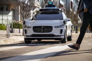 Así funcionan los autos que se manejan solos y que podés pedir como taxi en varias ciudades