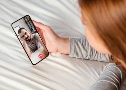 Así funcionan los filtros de las videollamadas de WhatsApp