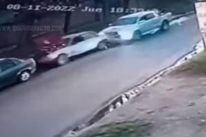 Así la camioneta embistió al mecánico