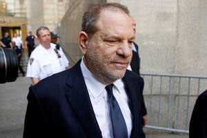 Harvey Weinstein fue acusado nuevamente de violación