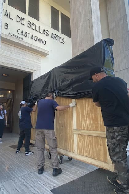 Asi llegaban los paneles de "Argentina (Paisajes)" al Museo Castagnino de Rosario