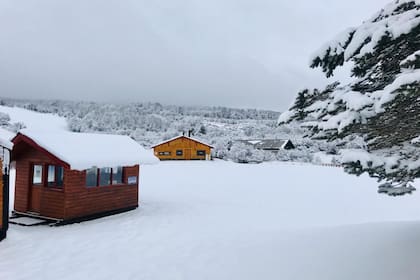 Chapelco espera inaugurar la temporada de esquí, en principio, para los locales