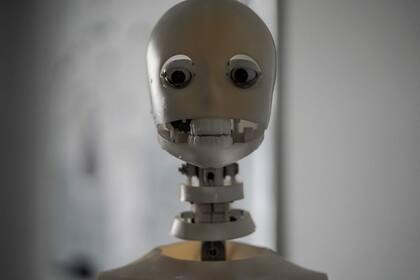 Así luce el esqueleto de la nueva generación de muñecas robots en China