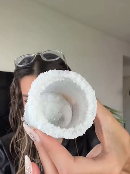 Así queda el vaso energético tras realizar el truco