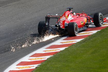 Así quedó el auto de Vettel