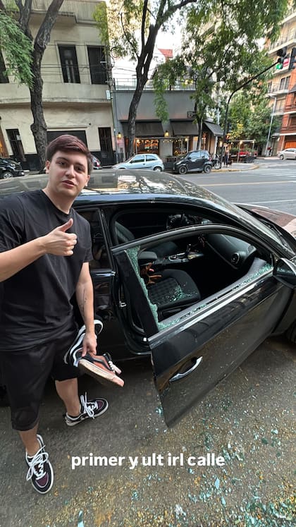 Así quedó el auto después del robo