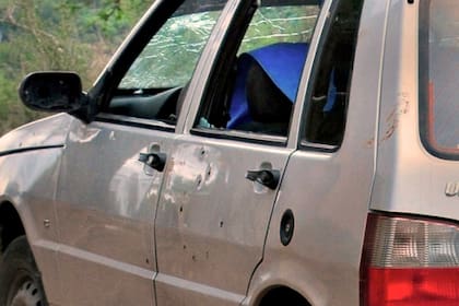 Así quedó el auto donde viajaban las víctimas