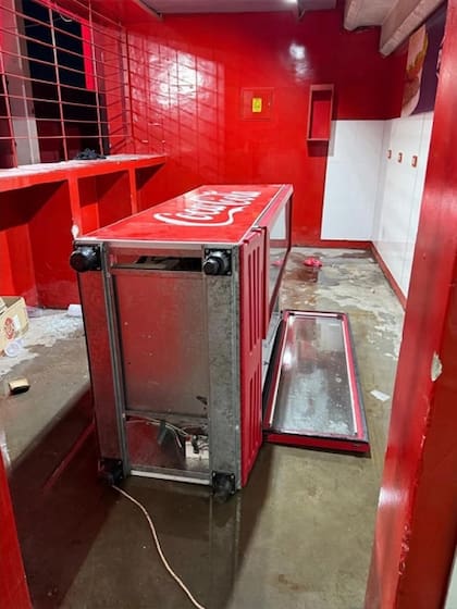 Así quedó el estadio de Independiente tars los incidentes en el partido ante la U de Chile