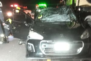 Una familia que regresaba de Bariloche cochó contra un camión: murieron un niño y una bebé