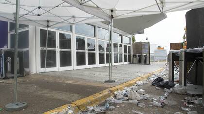 Así quedó el predio de Costa Salguero tras la fiesta electrónica Time Warp