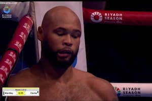 Así quedó Frazer Clarke después del tremendo KO que le propinó Fabio Wardley
