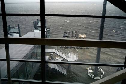 Con ráfagas de entre 160 y 220 km/h, dejó 11 muertos y más de 600 heridos