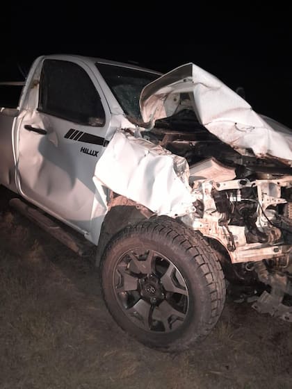 Así quedó la camioneta de una persona que atravesó la misma situación hace cuatro meses en la misma ruta