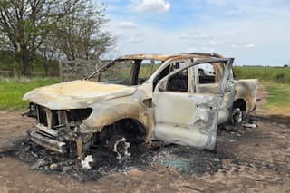 Secuestraron a un productor, le robaron $3 millones e incendiaron su camioneta