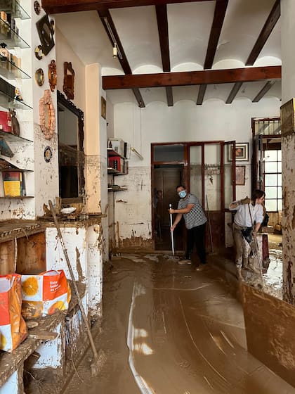 Así quedó la casa de unos de los vecinos del municipio de Paiporta (Foto: Adrián Sánchez Fuertes)