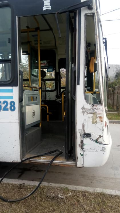 Así quedó la parte delantera de la unidad 528