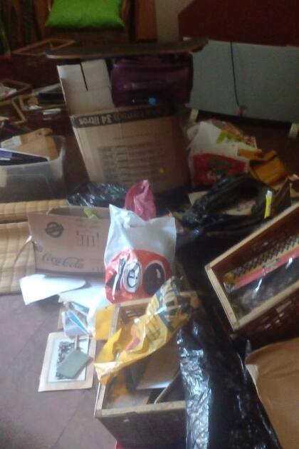 Así quedó una de las casas asaltadas por ladrones en el barrio La Loma, de La Plata