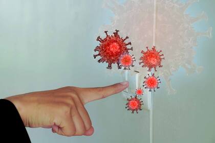 Que el virus esté presente en distintas superficies no significa que pueda contagiar a un ser humano