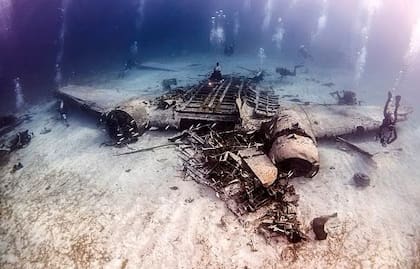 Así se encuentra el avión de Pablo Escobar en la costa de Cayo Norman