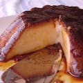 El flan de banana que es furor y que hasta los inexpertos en cocina pueden hacer