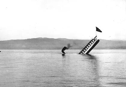 Así se hundió el buque Santis en el lago Constanza