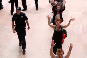 Susan Sarandon fue detenida en Washington tras protestar contra Donald Trump