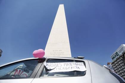 Así se manifiestan los jardines maternales en reclamo de ayuda económica