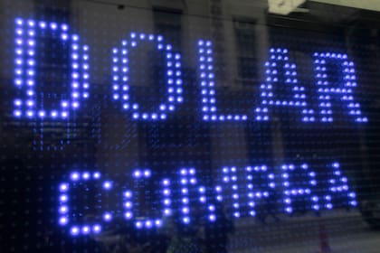 Así se movió el dólar oficial en la semana