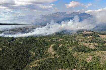 Así se observa hoy el incendio en el Parque Nacional Los Alerces